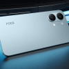 POCO X8 Pro Max 12/512 White — tylna obudowa w ujęciu pod kątem
